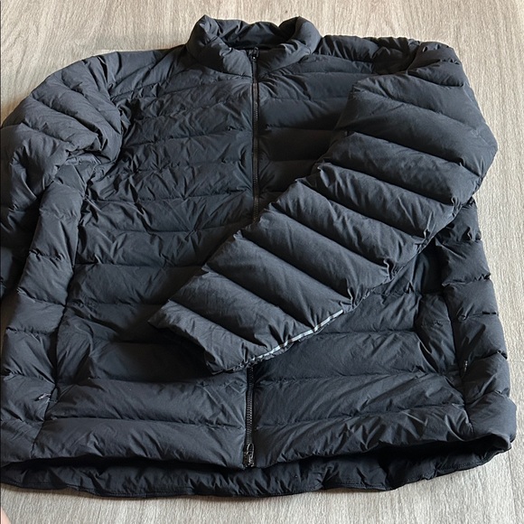 Lululemon Athletica Black Knit Sleeveless Jacket - Picture 1 of 11